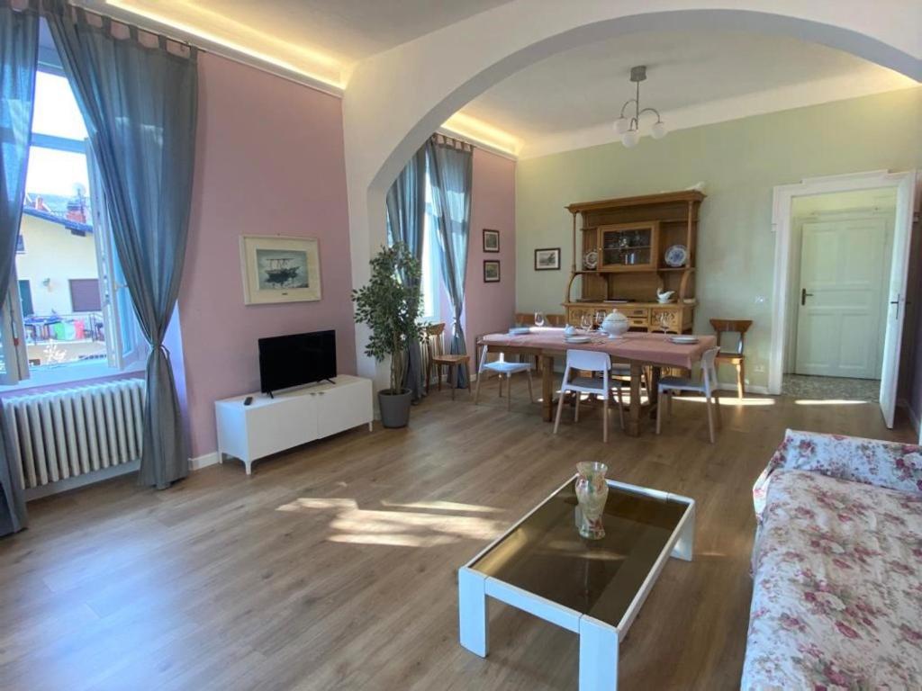 The Comfort - Big Apartment In Villa With Garden And Terrace 아르제뇨 외부 사진
